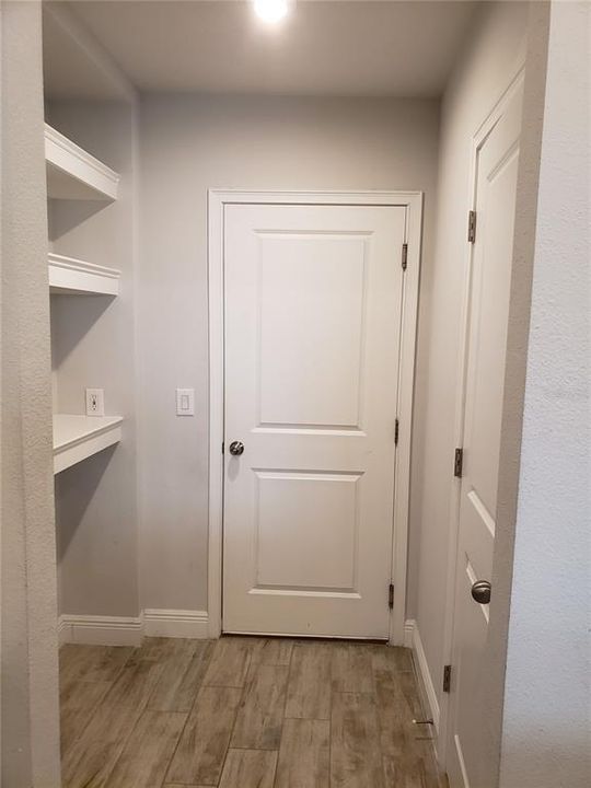 For Rent: $3,000 (3 beds, 2 baths, 2281 Square Feet)