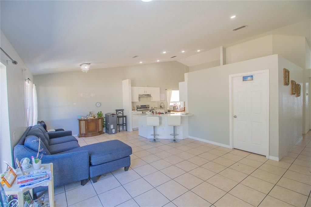 На продажу: $340,000 (3 спален, 2 ванн, 1503 Квадратных фут)