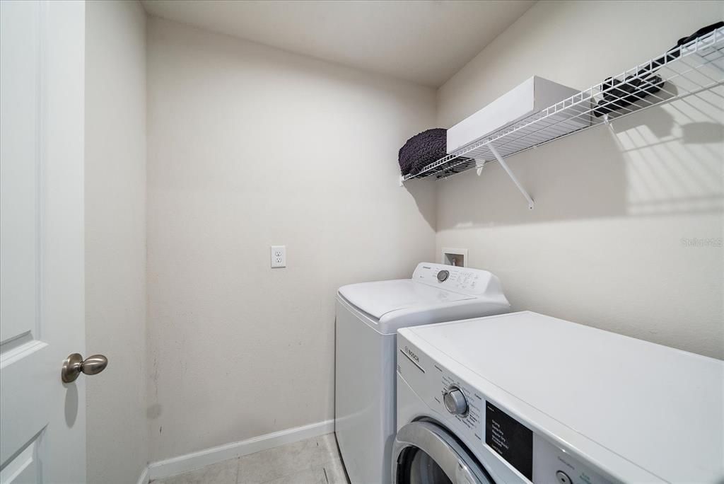 待售: $529,000 (5 贝兹, 3 浴室, 2356 平方英尺)