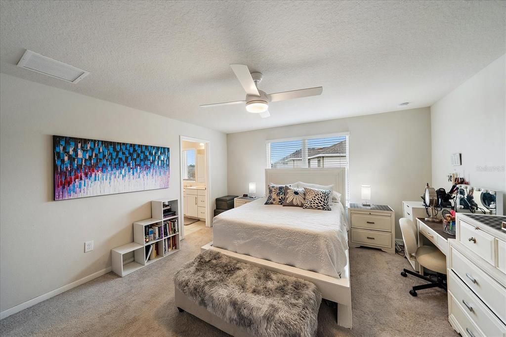 待售: $529,000 (5 贝兹, 3 浴室, 2356 平方英尺)