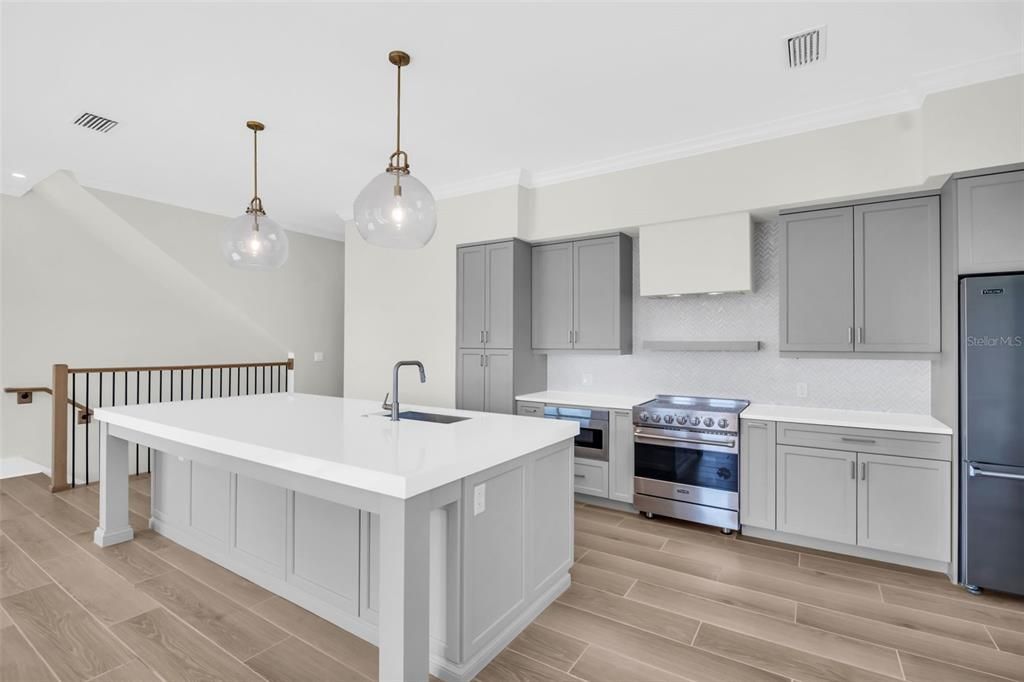 待售: $1,169,500 (3 贝兹, 3 浴室, 2200 平方英尺)