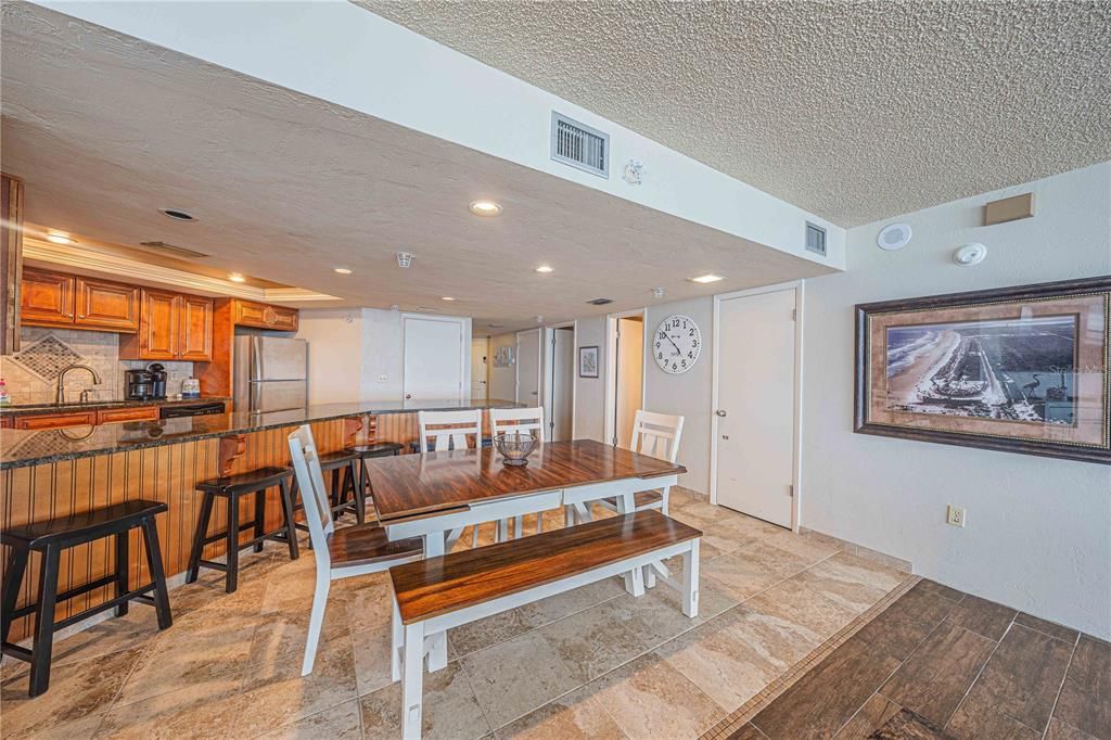 待售: $699,000 (3 贝兹, 3 浴室, 1810 平方英尺)