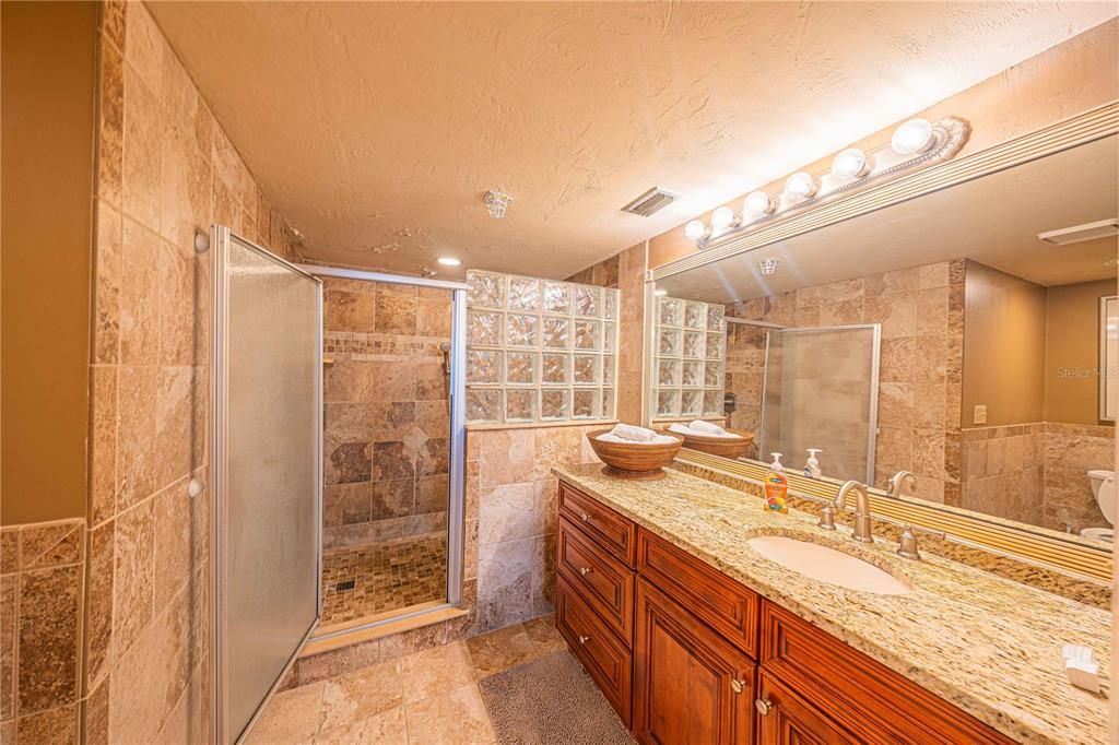 待售: $699,000 (3 贝兹, 3 浴室, 1810 平方英尺)