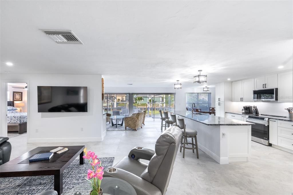 出租: $4,500 (3 贝兹, 2 浴室, 1896 平方英尺)