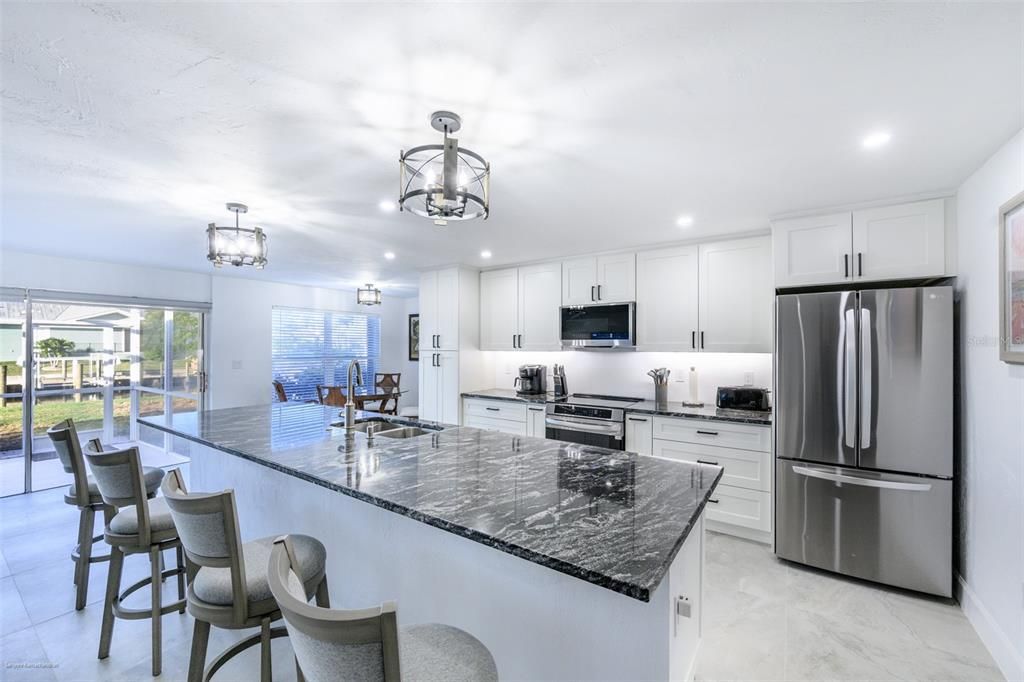 出租: $4,500 (3 贝兹, 2 浴室, 1896 平方英尺)