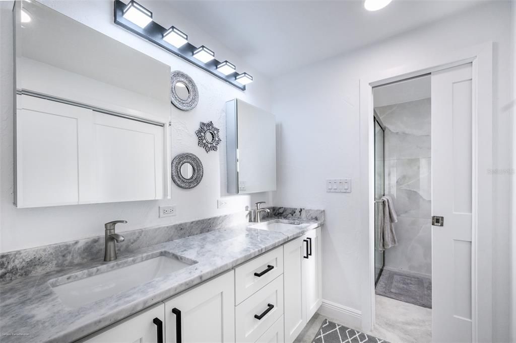 出租: $4,500 (3 贝兹, 2 浴室, 1896 平方英尺)