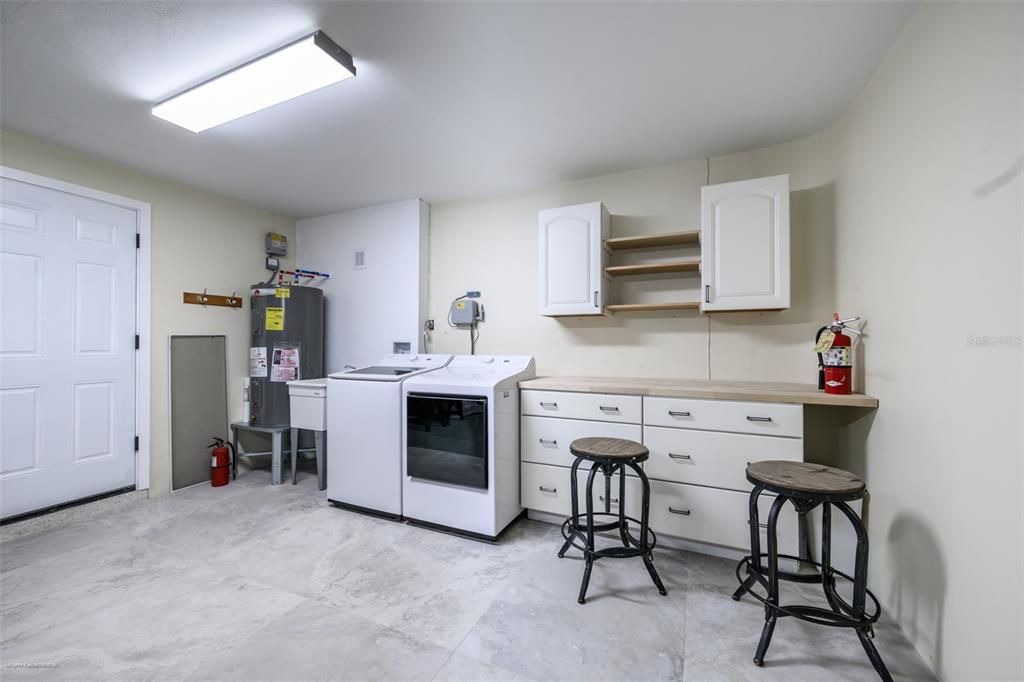 出租: $4,500 (3 贝兹, 2 浴室, 1896 平方英尺)