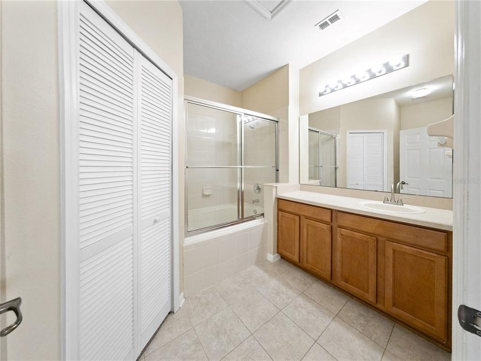 出租: $2,050 (3 贝兹, 2 浴室, 1376 平方英尺)