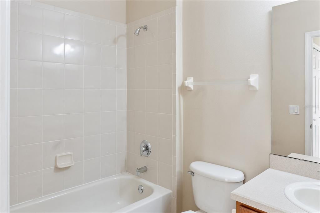 出租: $2,050 (3 贝兹, 2 浴室, 1376 平方英尺)