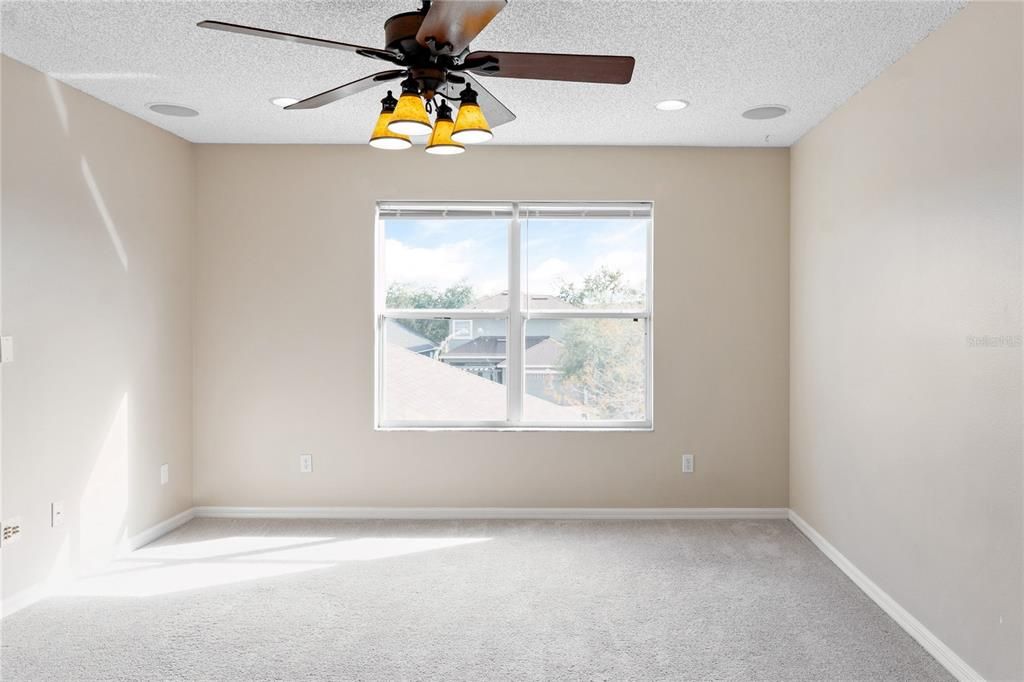 出租: $2,050 (3 贝兹, 2 浴室, 1376 平方英尺)