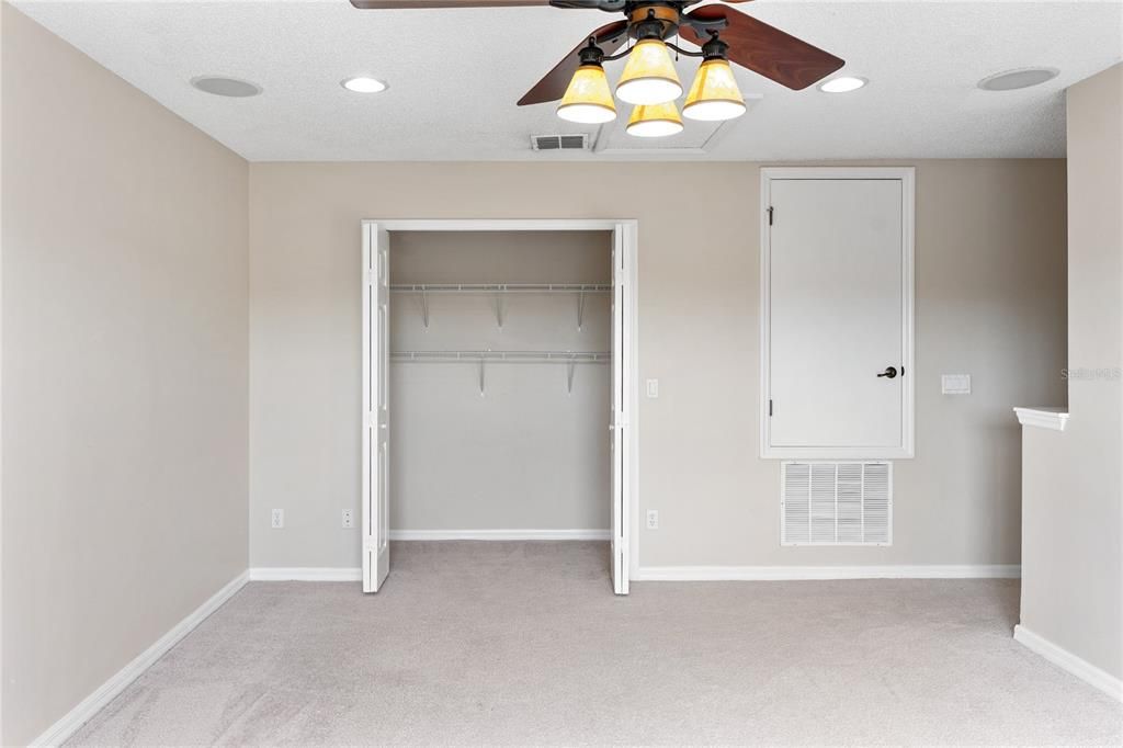 出租: $2,050 (3 贝兹, 2 浴室, 1376 平方英尺)