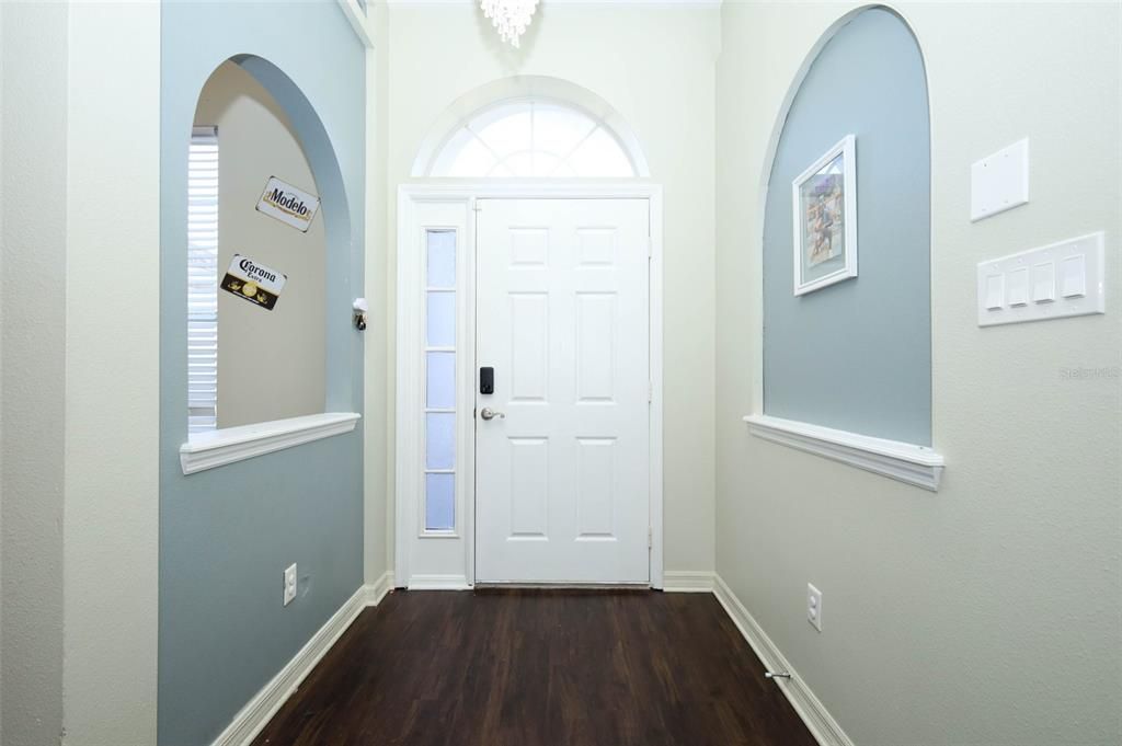 待售: $294,200 (3 贝兹, 2 浴室, 1585 平方英尺)