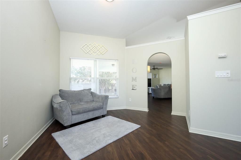 待售: $294,200 (3 贝兹, 2 浴室, 1585 平方英尺)