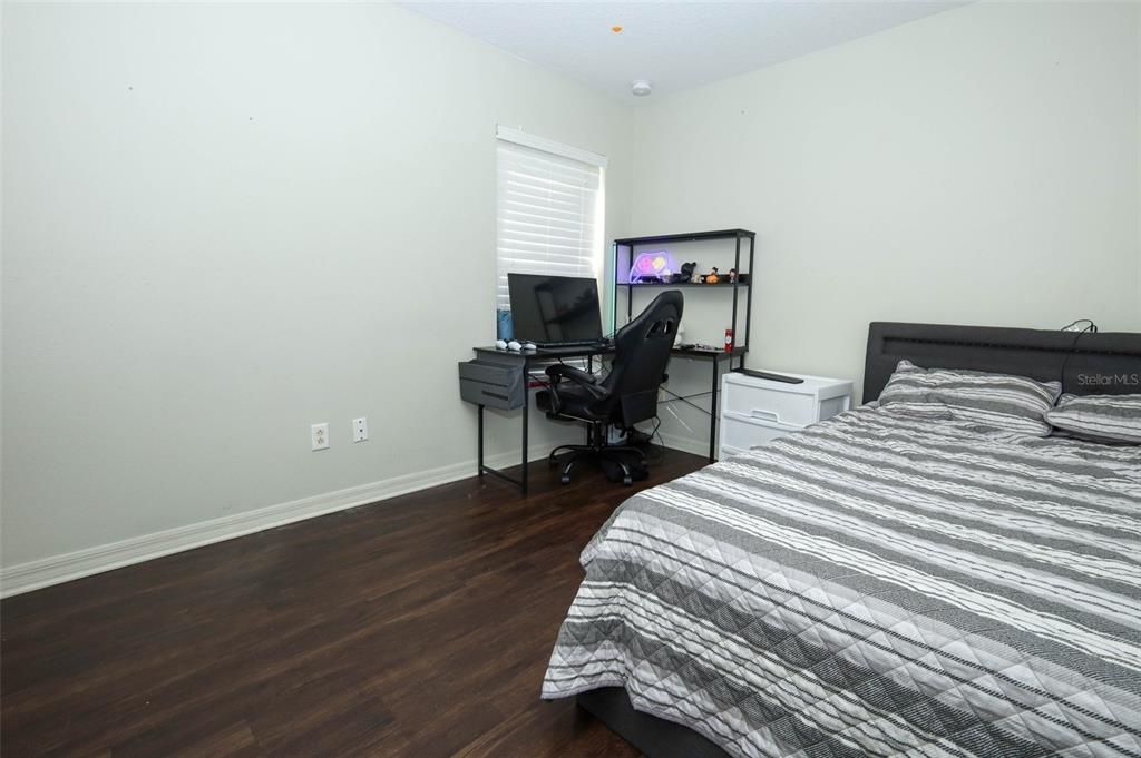 待售: $294,200 (3 贝兹, 2 浴室, 1585 平方英尺)