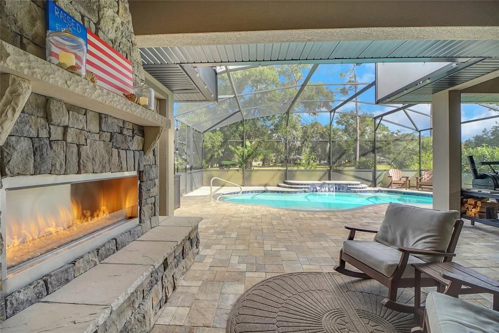 For Sale: $729,900 (4 beds, 3 baths, 2586 Square Feet)