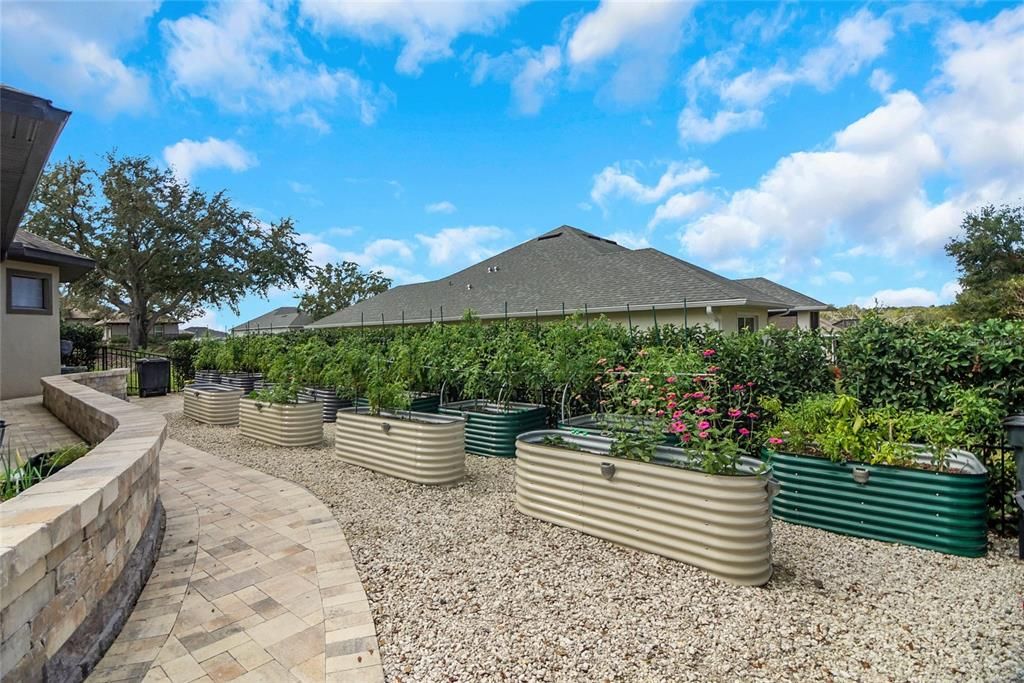 For Sale: $729,900 (4 beds, 3 baths, 2586 Square Feet)