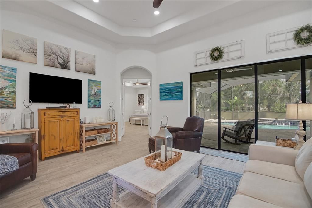 For Sale: $729,900 (4 beds, 3 baths, 2586 Square Feet)