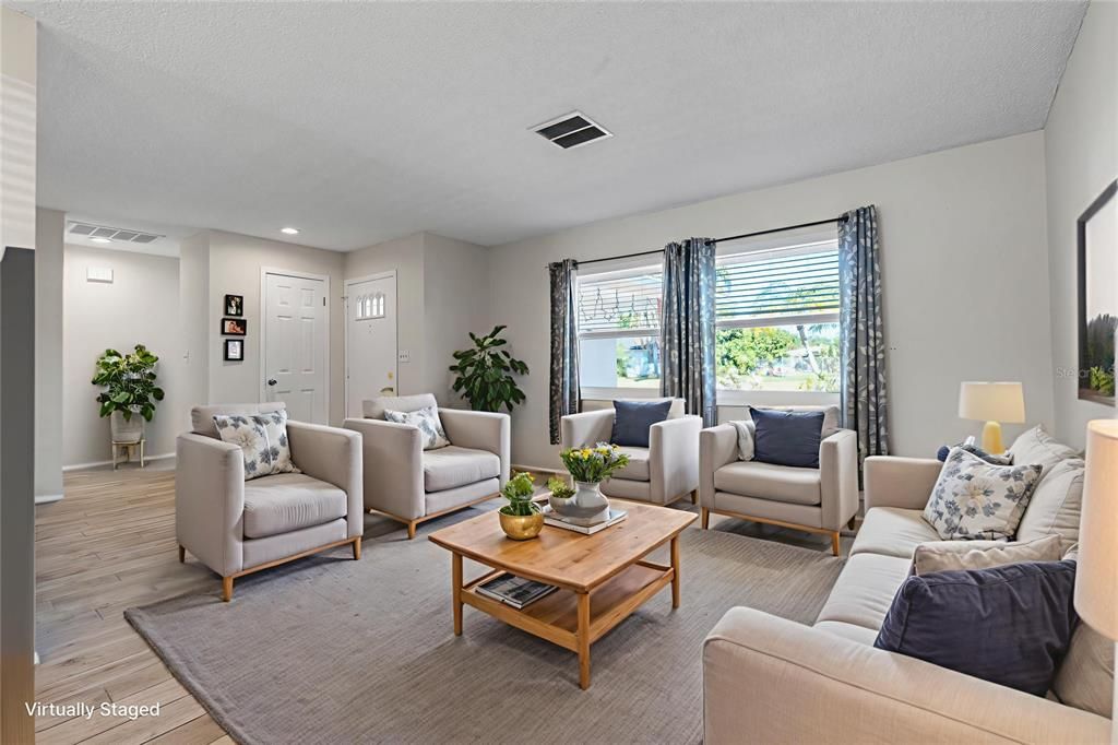 待售: $359,000 (3 贝兹, 2 浴室, 1717 平方英尺)