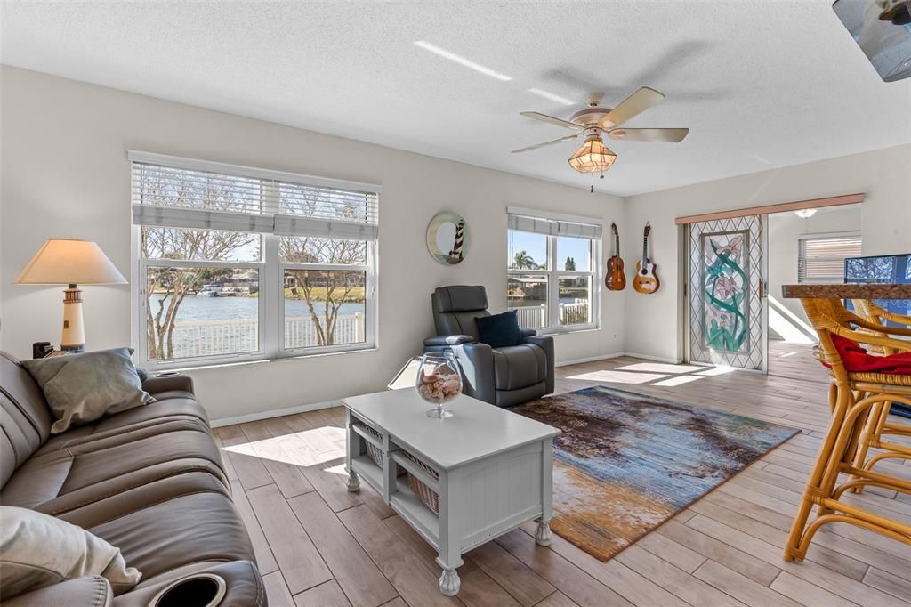 待售: $359,000 (3 贝兹, 2 浴室, 1717 平方英尺)