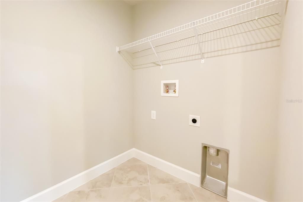 В аренду: $4,000 (4 спален, 3 ванн, 3109 Квадратных фут)