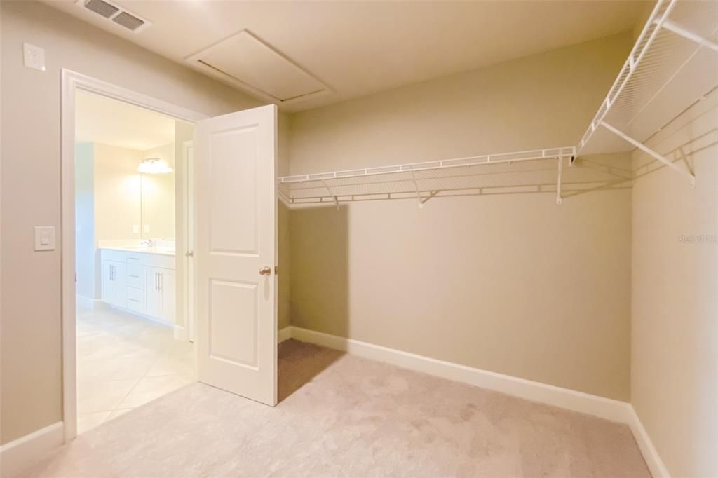 В аренду: $4,000 (4 спален, 3 ванн, 3109 Квадратных фут)