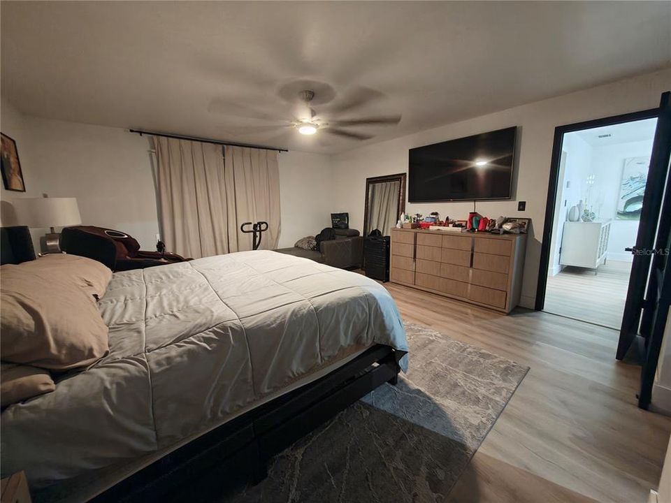 На продажу: $859,900 (3 спален, 3 ванн, 2034 Квадратных фут)