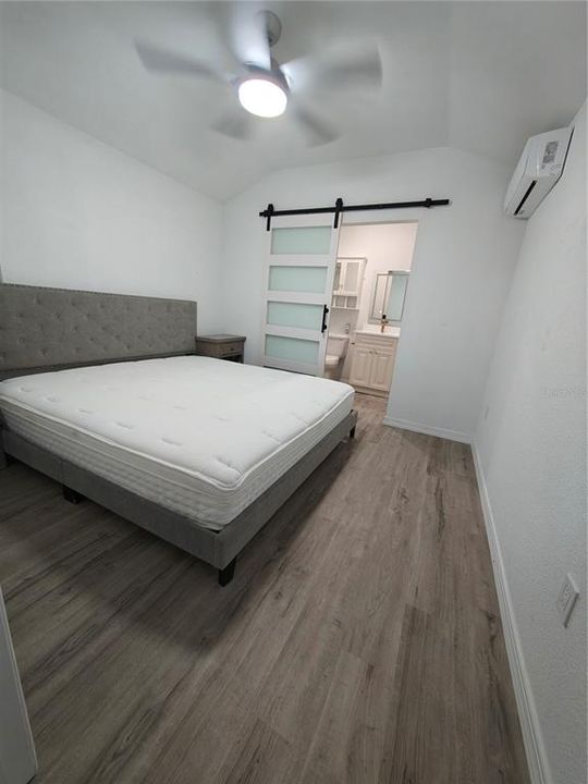 На продажу: $859,900 (3 спален, 3 ванн, 2034 Квадратных фут)