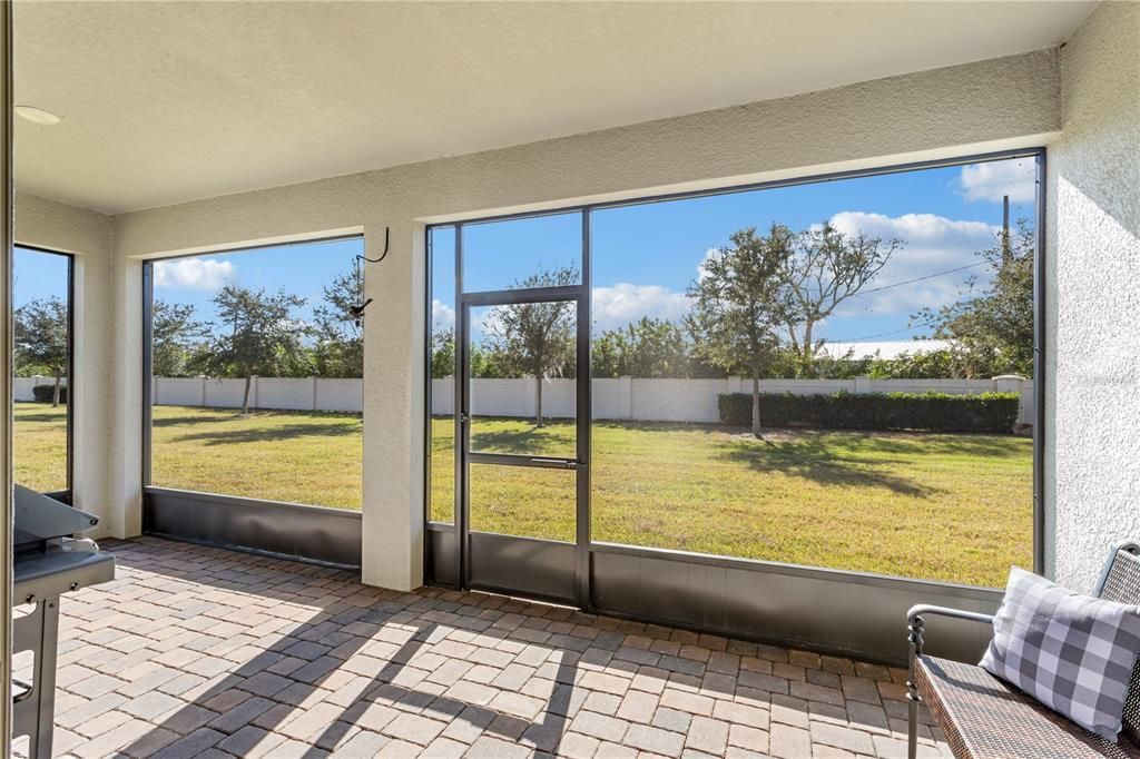 待售: $439,900 (4 贝兹, 2 浴室, 2056 平方英尺)