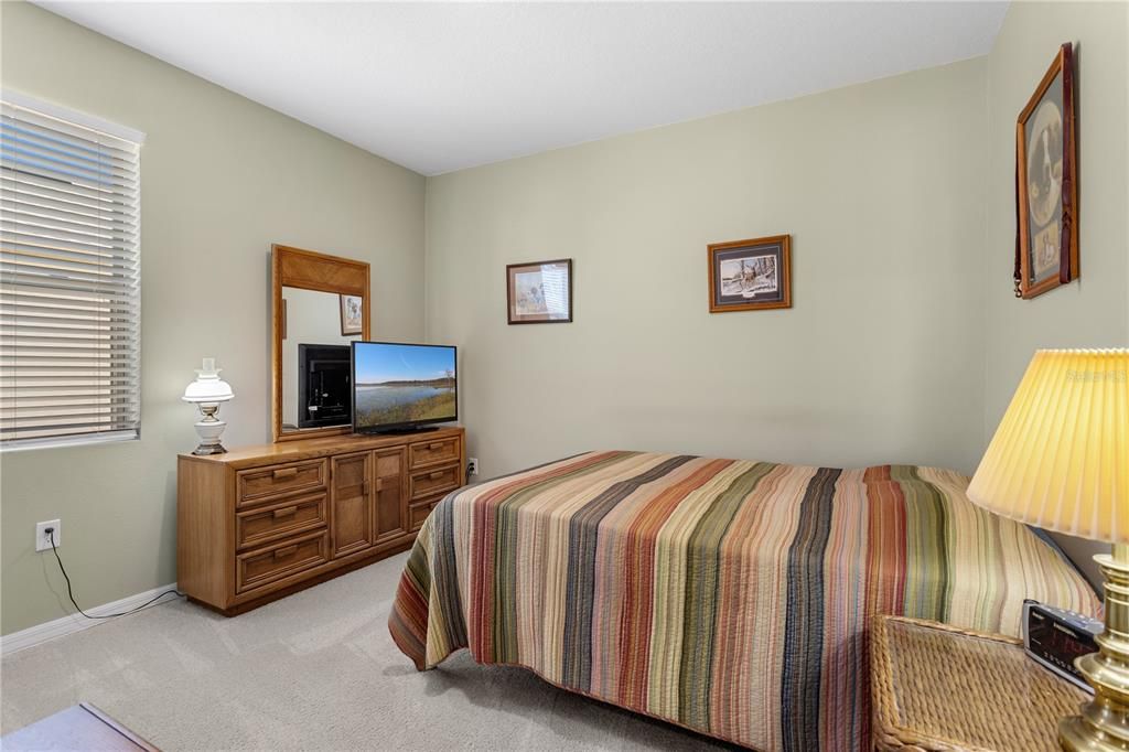 待售: $439,900 (4 贝兹, 2 浴室, 2056 平方英尺)