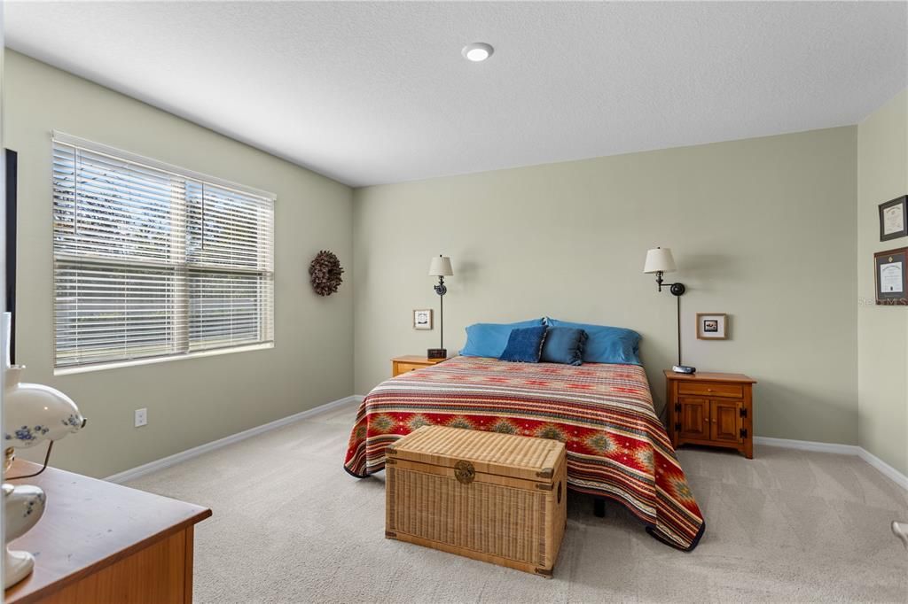 待售: $439,900 (4 贝兹, 2 浴室, 2056 平方英尺)