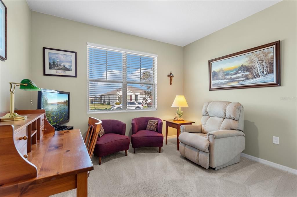 待售: $439,900 (4 贝兹, 2 浴室, 2056 平方英尺)