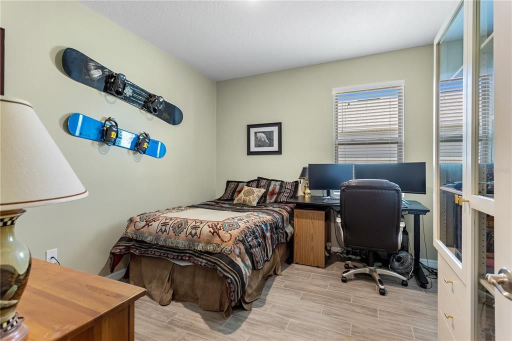 待售: $439,900 (4 贝兹, 2 浴室, 2056 平方英尺)