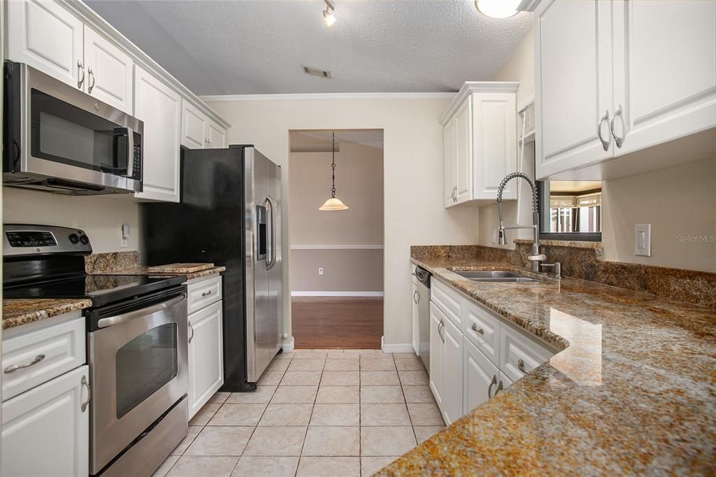 待售: $350,000 (3 贝兹, 2 浴室, 1488 平方英尺)