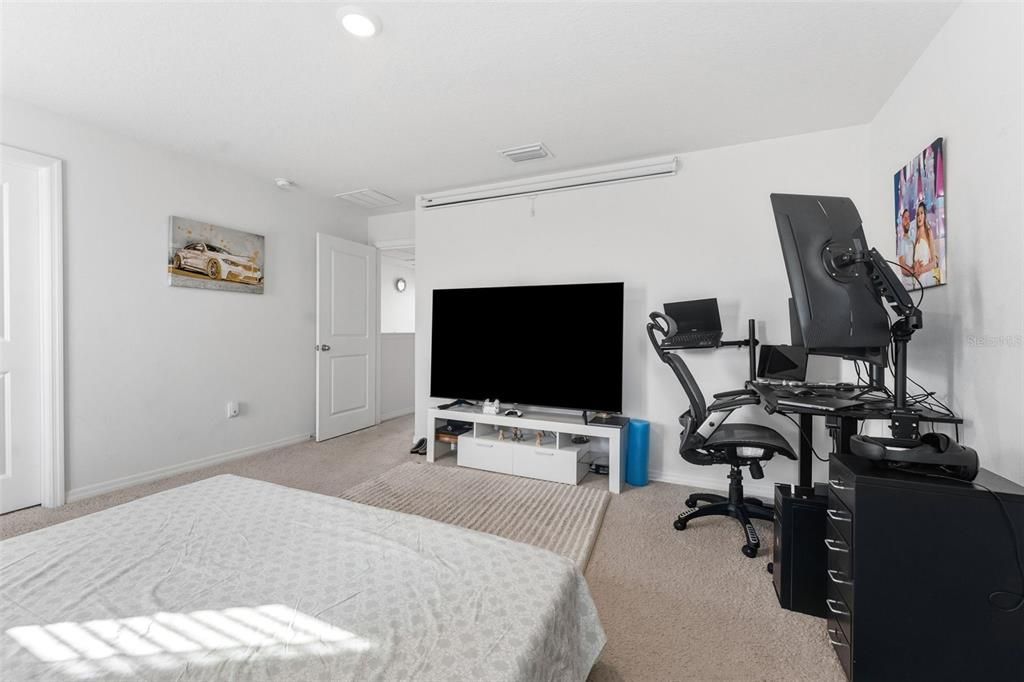 En Renta: $2,850 (4 camas, 3 baños, 2328 Pies cuadrados)