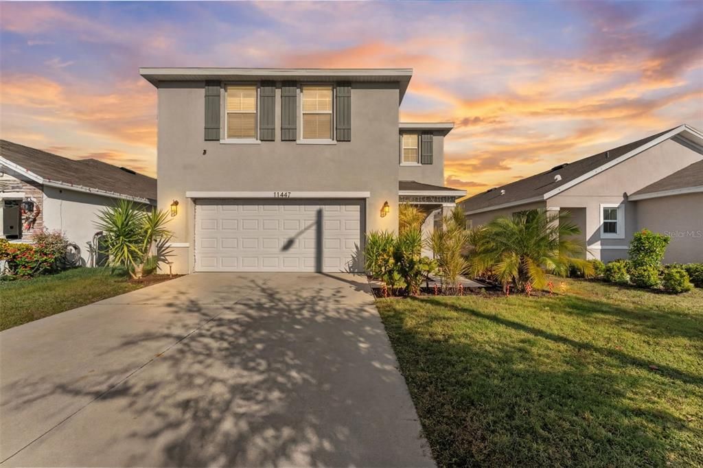 En Renta: $2,850 (4 camas, 3 baños, 2328 Pies cuadrados)