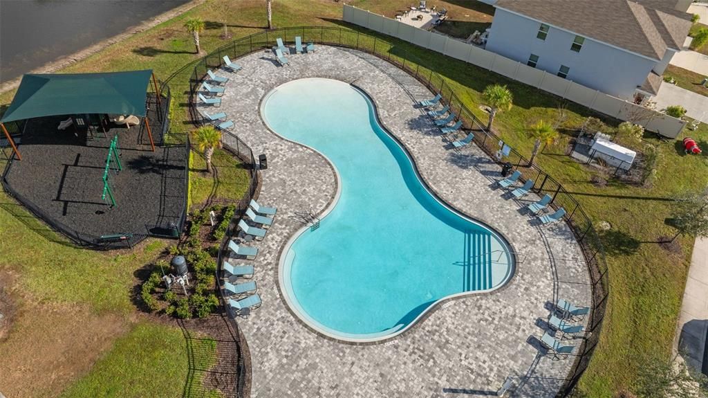 En Renta: $2,850 (4 camas, 3 baños, 2328 Pies cuadrados)