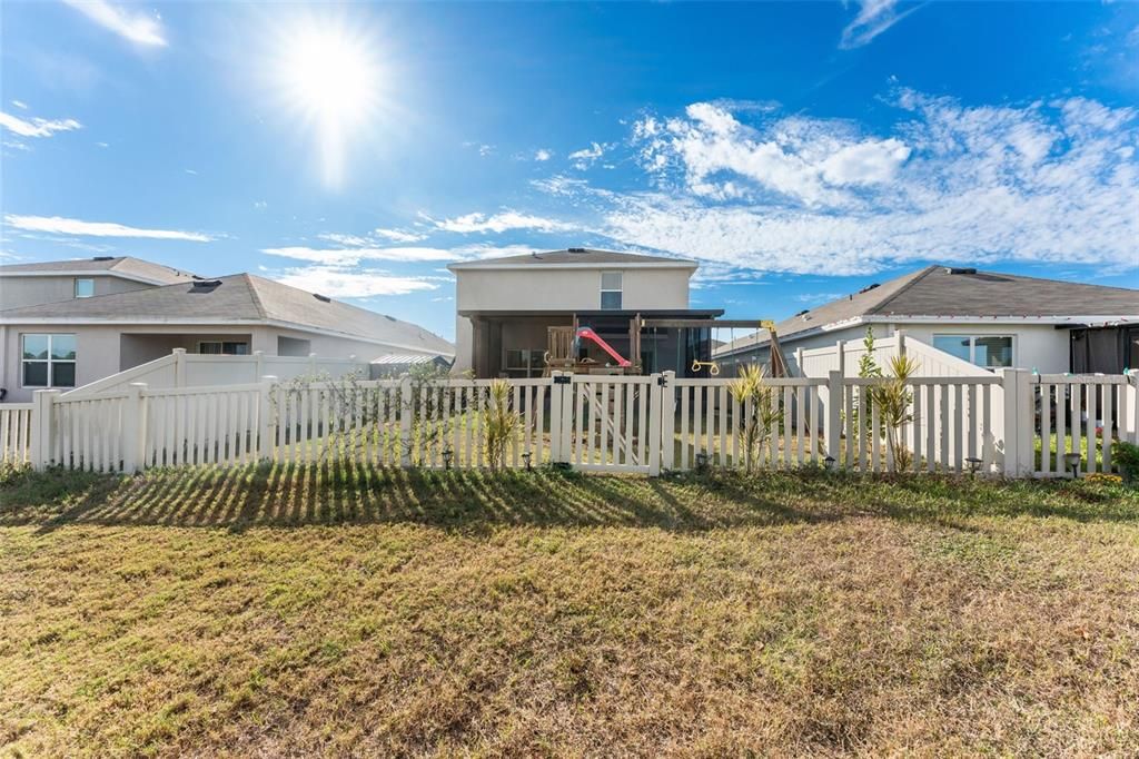 En Renta: $2,850 (4 camas, 3 baños, 2328 Pies cuadrados)