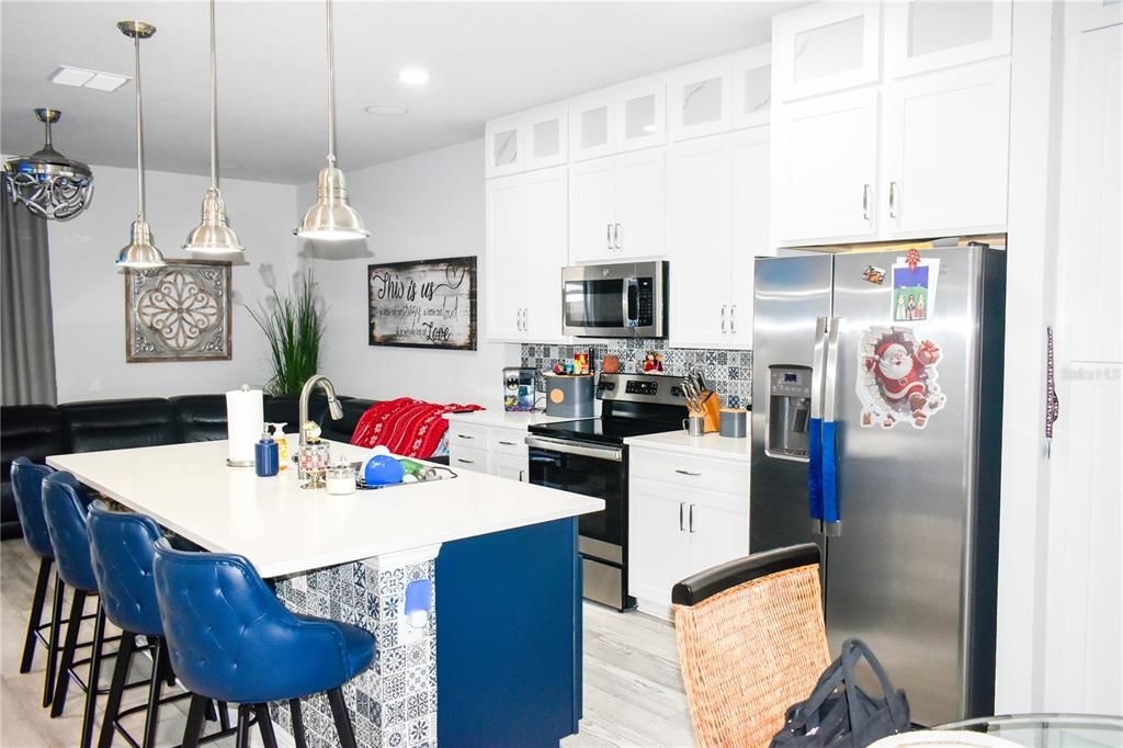 For Sale: $345,000 (3 beds, 2 baths, 1677 Square Feet)