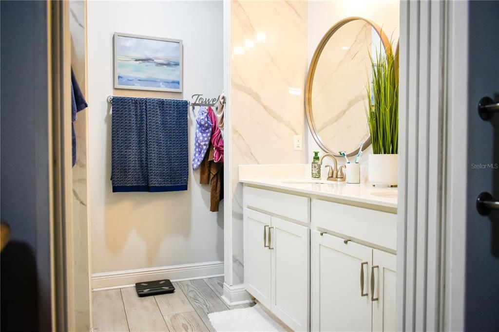 For Sale: $345,000 (3 beds, 2 baths, 1677 Square Feet)