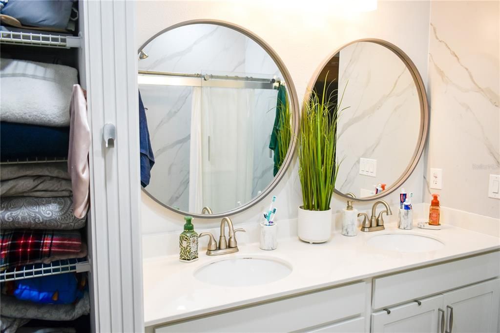 For Sale: $345,000 (3 beds, 2 baths, 1677 Square Feet)