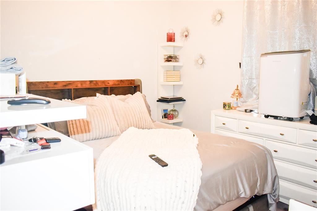 For Sale: $345,000 (3 beds, 2 baths, 1677 Square Feet)