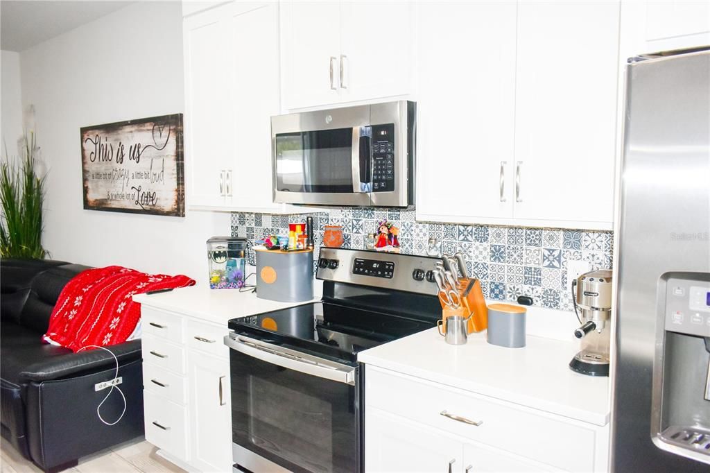 For Sale: $345,000 (3 beds, 2 baths, 1677 Square Feet)