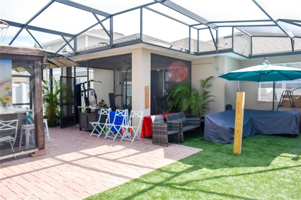 For Sale: $345,000 (3 beds, 2 baths, 1677 Square Feet)