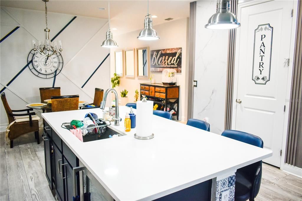 For Sale: $345,000 (3 beds, 2 baths, 1677 Square Feet)