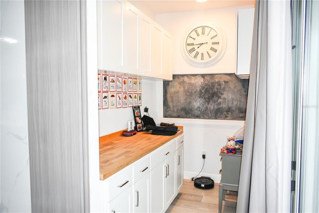 For Sale: $345,000 (3 beds, 2 baths, 1677 Square Feet)