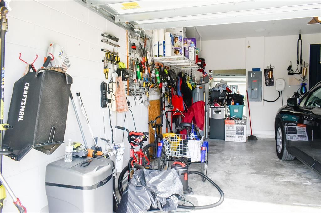 For Sale: $345,000 (3 beds, 2 baths, 1677 Square Feet)