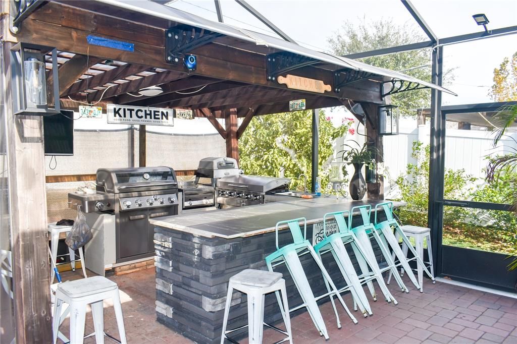 For Sale: $345,000 (3 beds, 2 baths, 1677 Square Feet)