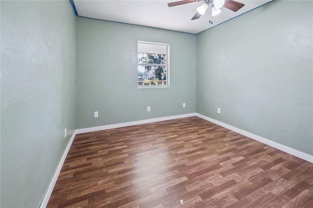 For Sale: $299,900 (3 beds, 2 baths, 1580 Square Feet)