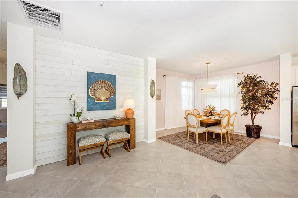 出租: $8,500 (3 贝兹, 2 浴室, 2294 平方英尺)