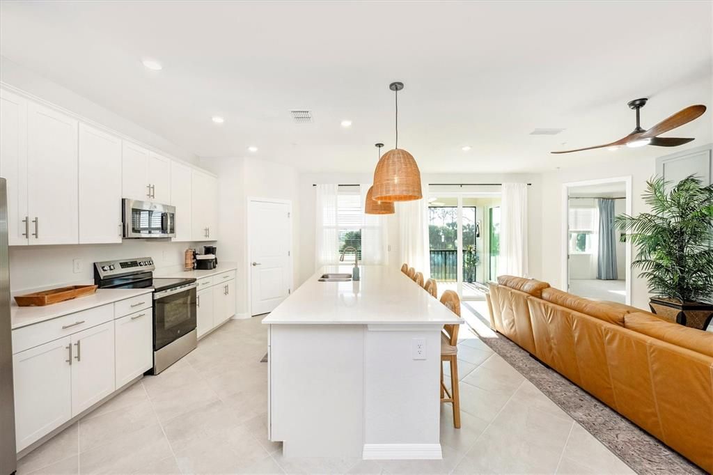 出租: $8,500 (3 贝兹, 2 浴室, 2294 平方英尺)